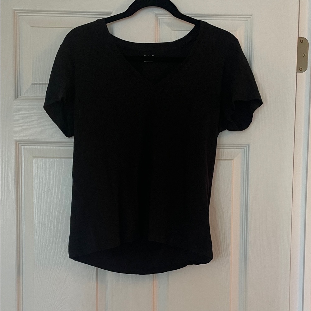 Madewelll Black V-Neck Women's Top